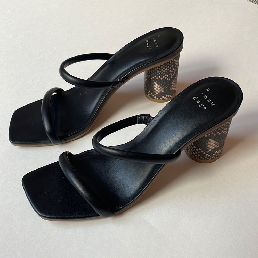 A new day • size 7 • snake skink chunky heel • 3 inch •